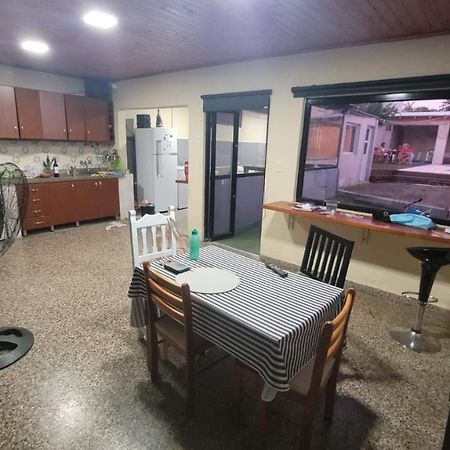 Habitacion Privada En Casa Particular Con Bano Y Espacios En Comun Compartidos- Precios Para 2 Personas 13000 Pesos Argentinos - 1 Persona 7500 Por Noche Concordia Exterior foto